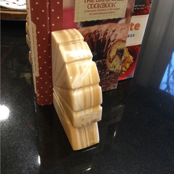 Onyx Shell Bookends - Picture 6 of 7